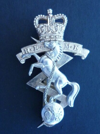 REME cap badge