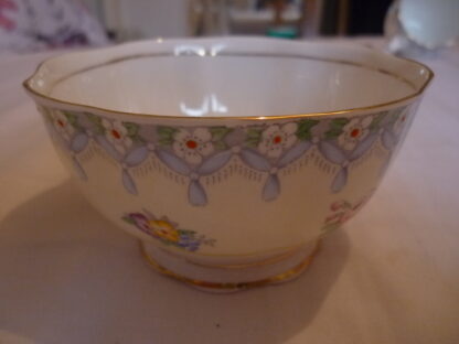 Royal Albert Torquay blue/yellow large sugar bowl