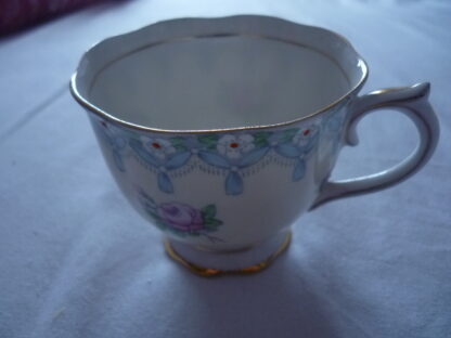 Royal Albert Torquay blue/yellow small tea cup