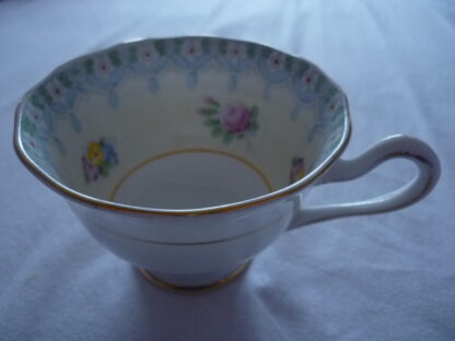 Royal Albert Torquay blue/yellow large tea cup