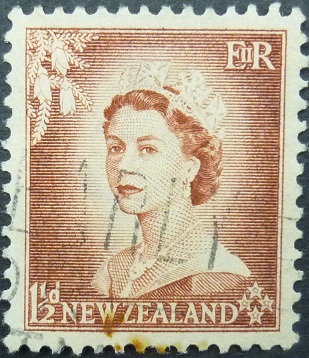 New Zealand SG725 1½d brown 1953
